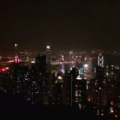 HK。夜太美。