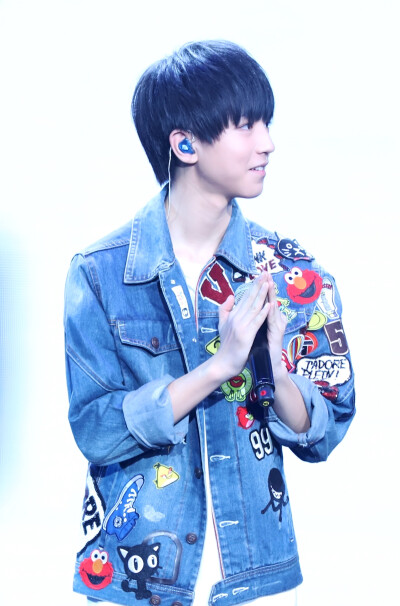 #王俊凯# #TFBOYS王俊凯# #TFBOYS#150815 北京粉丝见面会 cr：HelloHettie