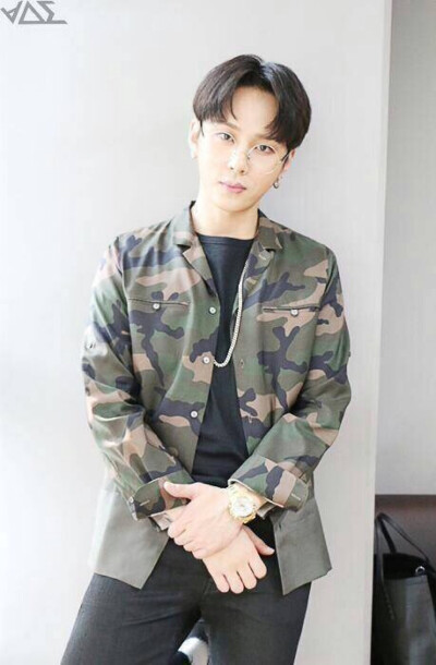 beast龙俊亨