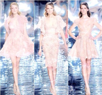 Elie Saab Haute Couture S/S 2010，五年前的高订系列，主题为“Aquatic Garden”，珍珠贝母雪纺亮片象征花园中各式花瓣与露珠，波光涟漪的视觉效果描绘的是阳光照射于水生植物园中水珠与水面的莹莹反光