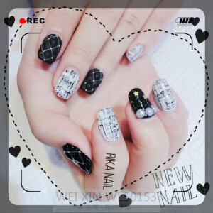 【美甲专辑】美甲控 时尚 简单 法式美甲 美甲DIY 渐变 纯色 小清新 美甲look 夏天 温变色美甲 星空甲 原创