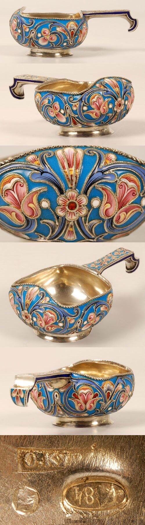 19世纪末俄国纯银镀金掐丝珐琅餐具。