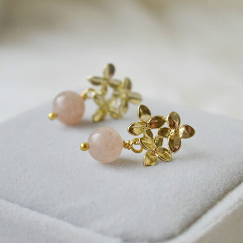 aniko's handmade 气质 小花簇 花朵 草莓晶 耳环 耳坠