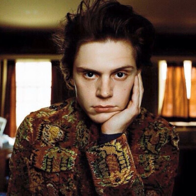 Evan peters