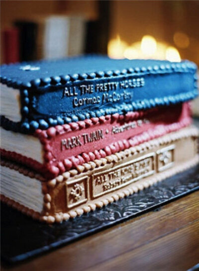 书本蛋糕