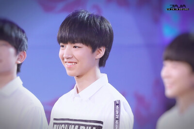 #王俊凯# #TFBOYS王俊凯# #TFBOYS#150818 挑战不可能cr：镓镓In北京