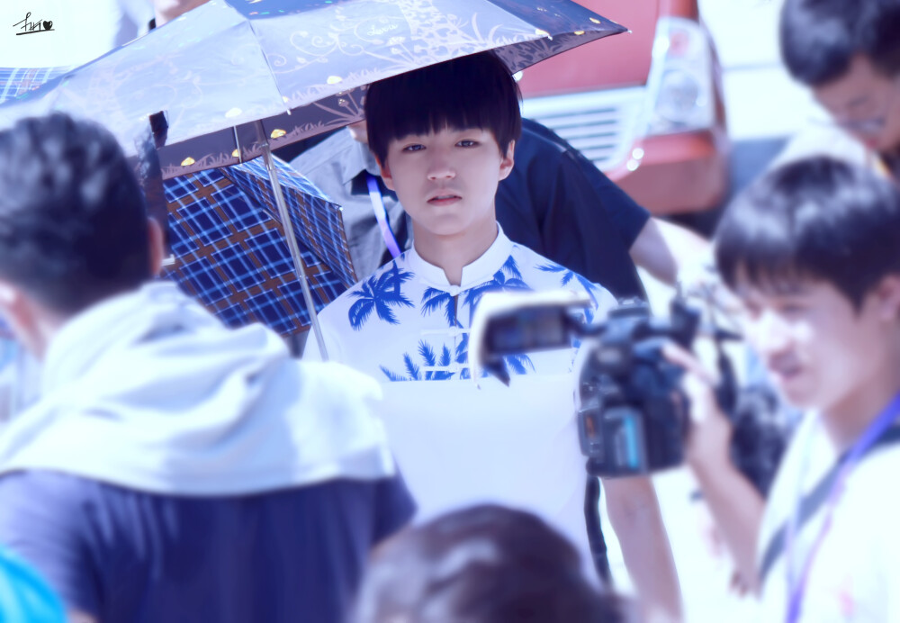 #王俊凯# #TFBOYS王俊凯# #TFBOYS#150827星厨小当家录制 cr：此博已fififi