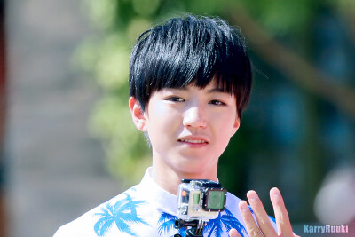 #王俊凯# #TFBOYS王俊凯# #TFBOYS#150827星厨小当家录制 cr：咕噜蘑菇汤