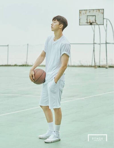 运动少年南柱赫。