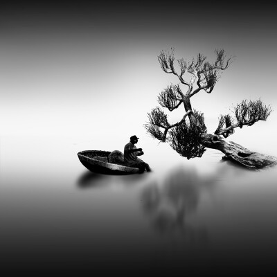 “船” 希腊摄影师Vassilis Tangoulis。 深深爱上这种摄影feel.