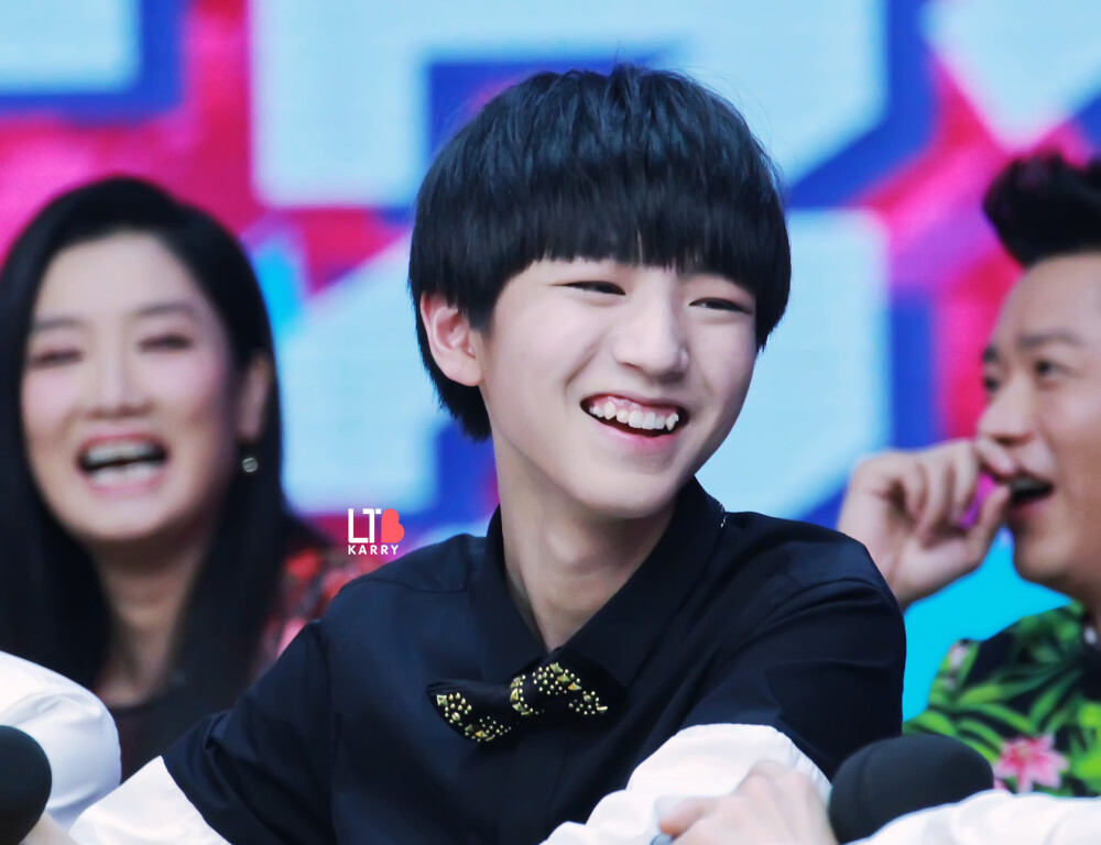 TFBOYS王俊凯 150322快本录制 cr.logo