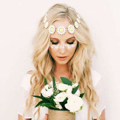 Candice Accola