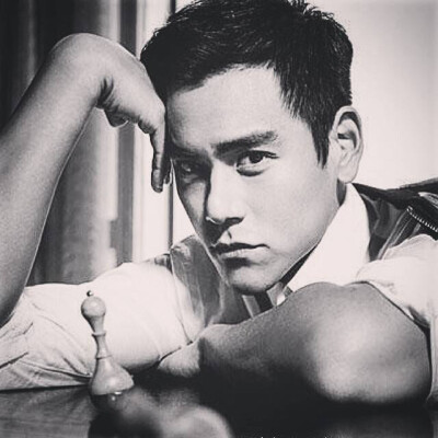 彭于晏（Eddie Peng Yuyan），因为他在《仙剑奇侠传》中扮演唐钰小宝而喜欢他，别名：狗狗、艾迪、晏晏