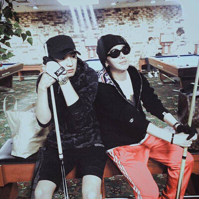 #丛林王子朴灿烈# #CHANYEOL# #朴灿烈# 150904【yesung1106】艺声前辈Instagram更新灿烈相关 今天和前辈出去玩一定很开心