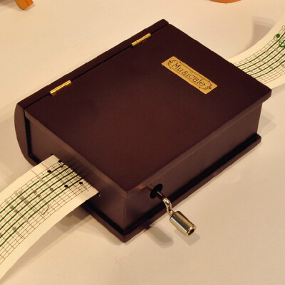 书型手摇纸带木质音乐盒八音创意生日礼物送男女生闺蜜圣诞礼物