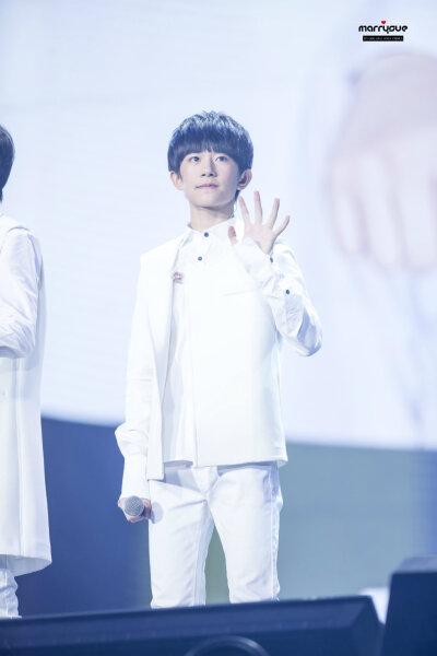 温油的烊烊 是歌手啊！！！