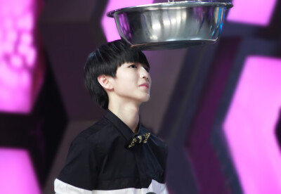 #王俊凯# #TFBOYS王俊凯# #TFBOYS# 150322快乐大本营 cr：慕翊muyi