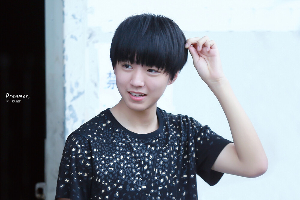 #王俊凯# #TFBOYS王俊凯# #TFBOYS#150904上班 cr：dreamerkarry