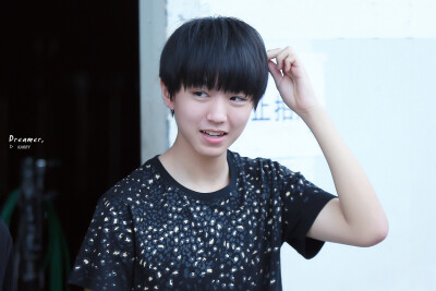 #王俊凯# #TFBOYS王俊凯# #TFBOYS#150904上班 cr：dreamerkarry