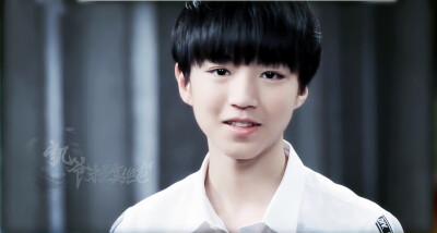 #王俊凯# #TFBOYS王俊凯# #TFBOYS# 饭修 cr：凯爷才是真绝色