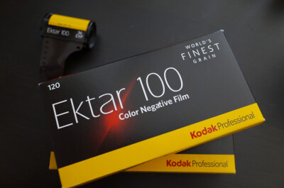 ektar： ISO100度，价格40。