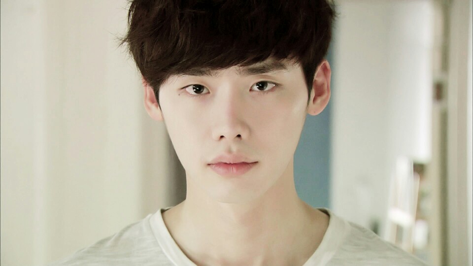 长腿男神 李钟硕 二硕 暖男 一直很爱你 颜值担当 爱你明媚温暖的笑 干净的男生