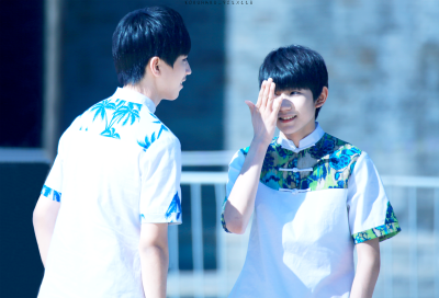 TFBOYS 王源 王俊凯 凯源 cr.logo