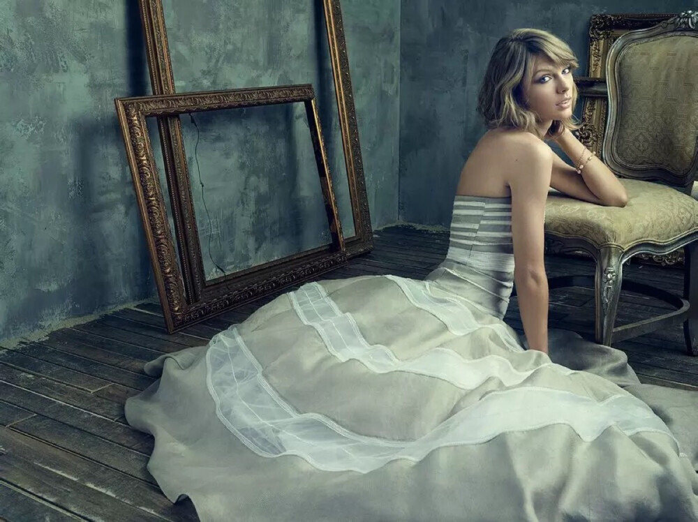 TaylorSwift