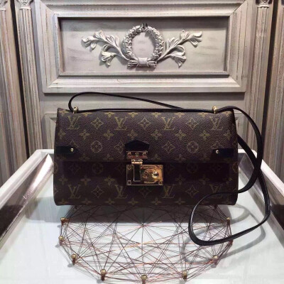 LouisVuttion Sac Triangle