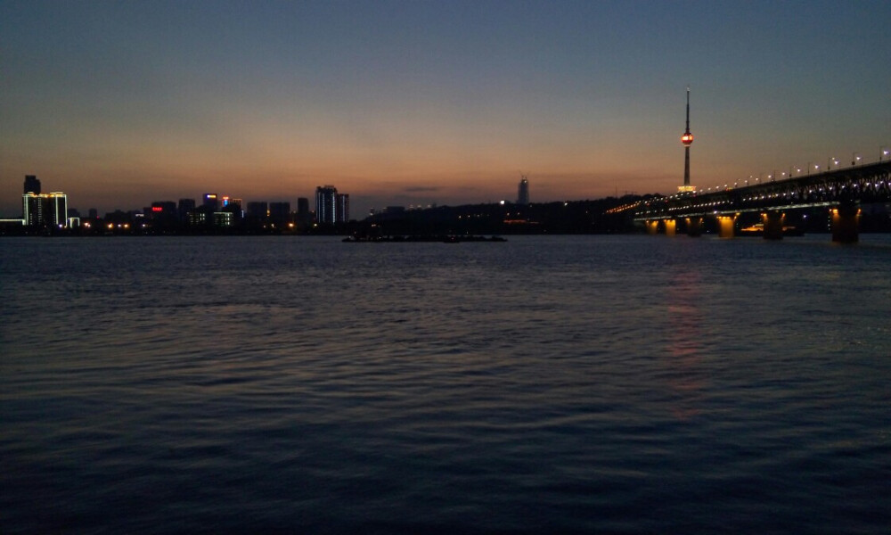 武汉 江滩 夜晚 随拍 风景