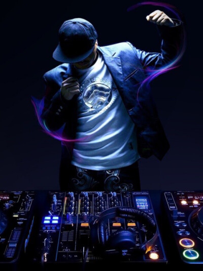 DJ