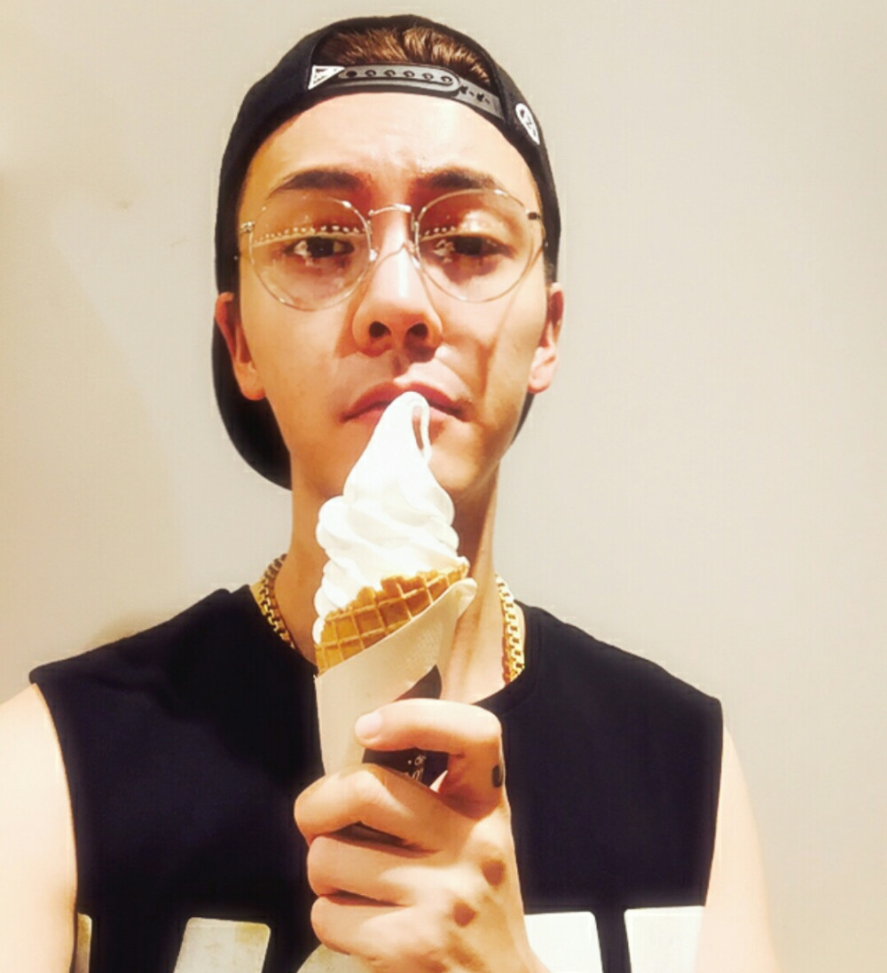 陈伟霆头像自截帅by半扁鱼