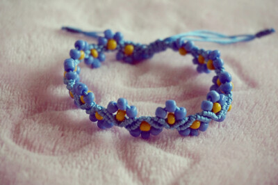 身处的整个世界都是镜子，我们必须自己认得自己。《人间卧底》