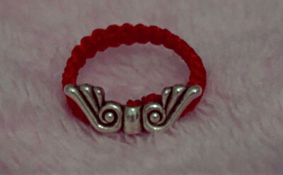 故事的结局总是这样，花开两朵，天各一方。