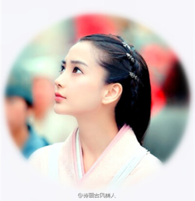 Angelababy《大汉情缘之云中歌》【云歌】她个性活泼、精灵手巧，厨艺非凡，渴求专一的感情，但小儿女心态过甚。虽然她从无忧无虑到经历了人生的悲欢离合，但她依然是大漠上骑着天山雪驼爱乐于助人给人希望的善良女孩…