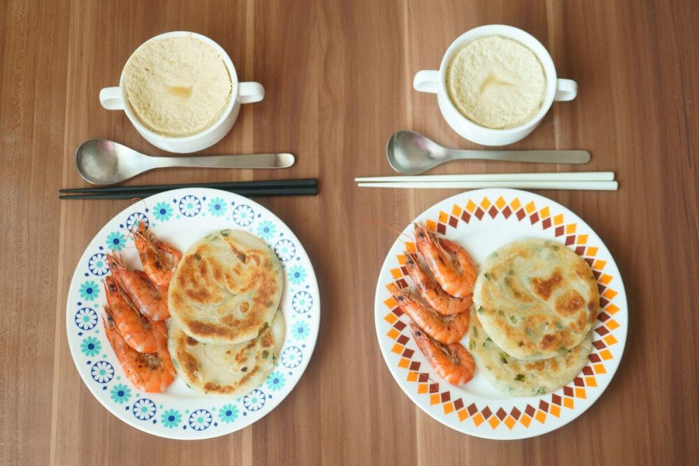 葱油饼+煎虾+蒸蛋