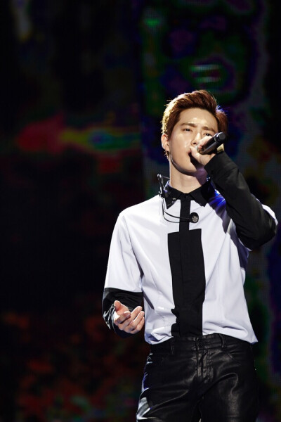 EXO 金俊勉 Suho #EXO PLANET #2 – The EXO’luXion– in CHONGQING