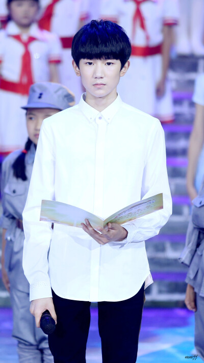 TFBOYS王源 150820 开学第一课 cr：mmjj闭关中