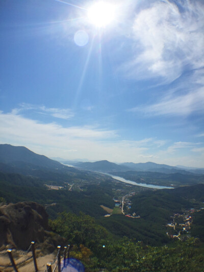 重重山，一江水