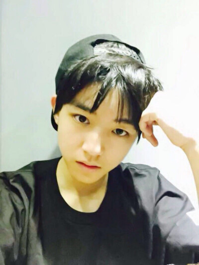 #王俊凯# #TFBOYS# 微博配图去水印 宝宝加油！不不不大哥加油！