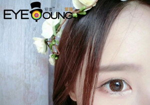 ＃美瞳＃爱漾繁星  ＃新品上市＃大牌同款  自然巧克力色加上星光点点  眼睛里装着繁星