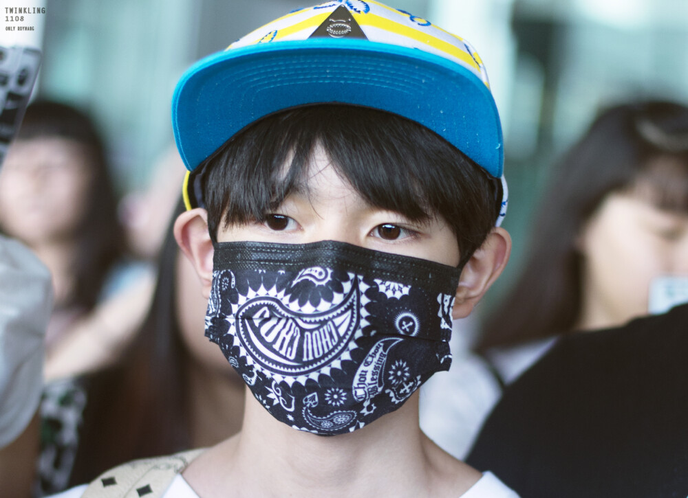 TFBOYS王源 150802重庆赴北京 cr:Twinkling1108