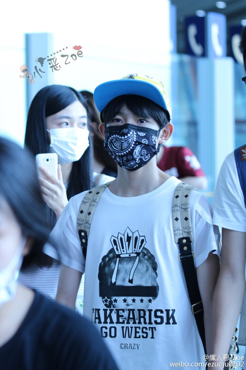 TFBOYS王源 150802重庆赴北京 cr:瘋人惡_Zoe