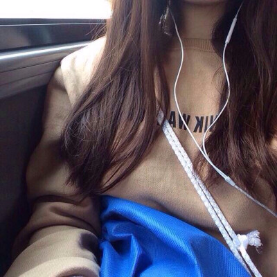 女头 半身 长头发