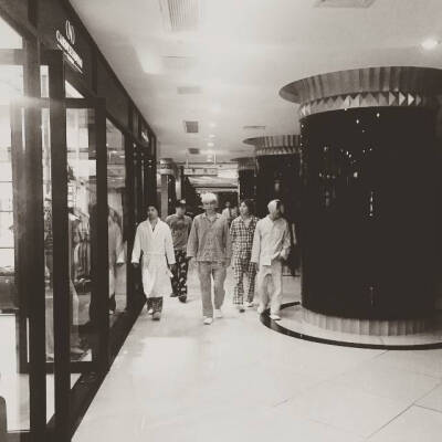 睡衣党老大和他的小弟们