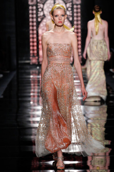 Reem Acra 纽约2016春夏系列时装秀 我喜欢这件衣裳