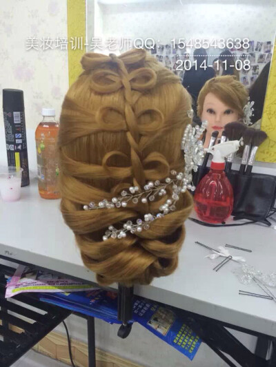新娘盘发