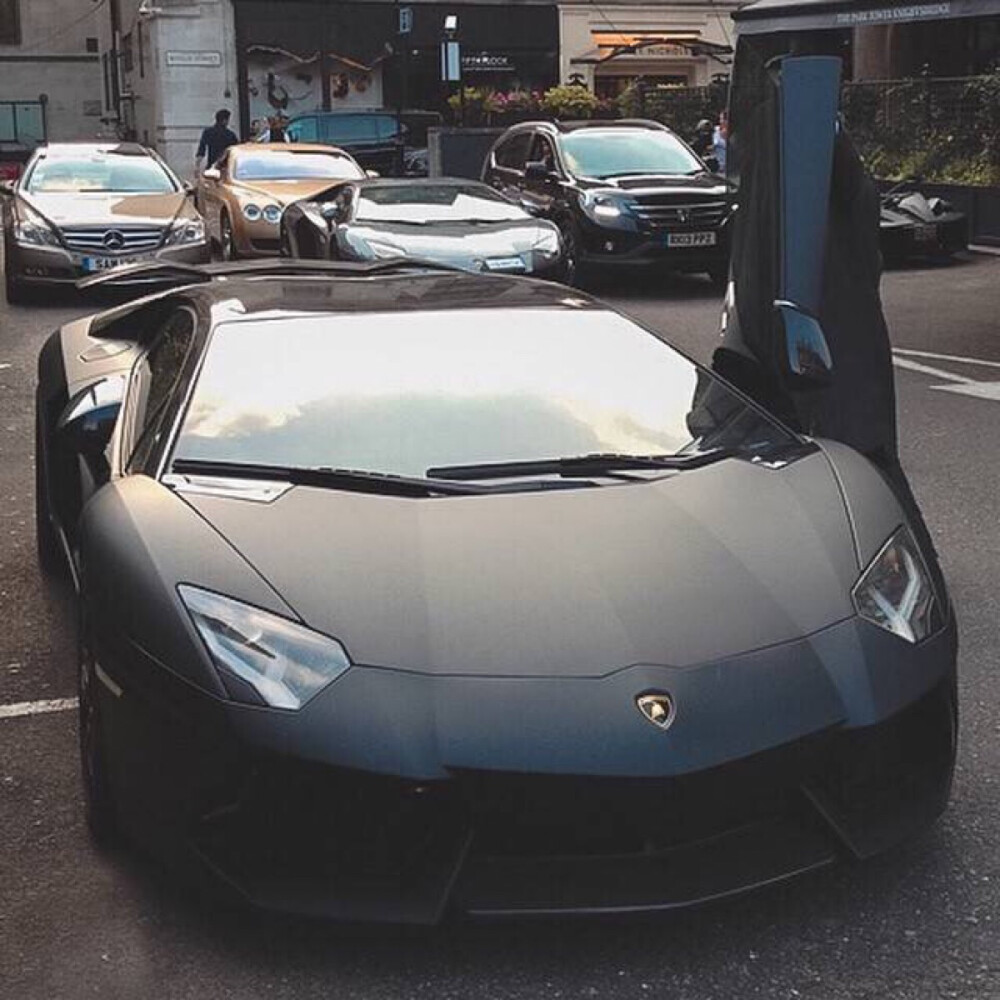 Black Lamborghini ⚫️