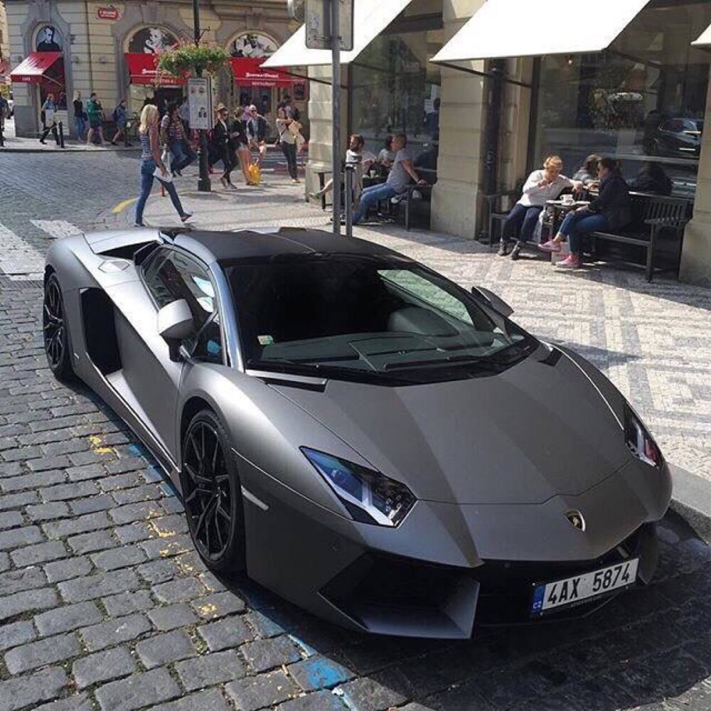 Black Lamborghini ⚫️