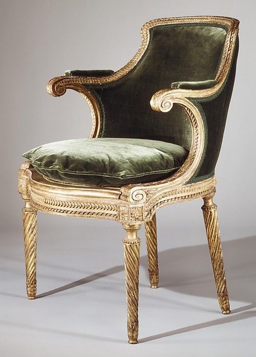 18世纪法国路易时期的古董沙发椅子。